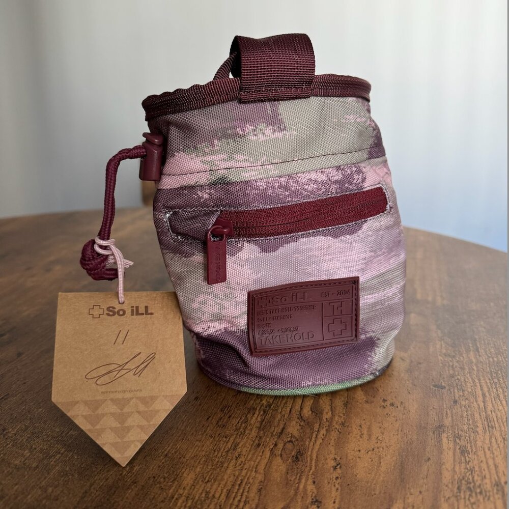 So iLL Jason Mamoa Eco Camo Rock Climbing Chalk Bag | Burgundy, Pink, Green Camo